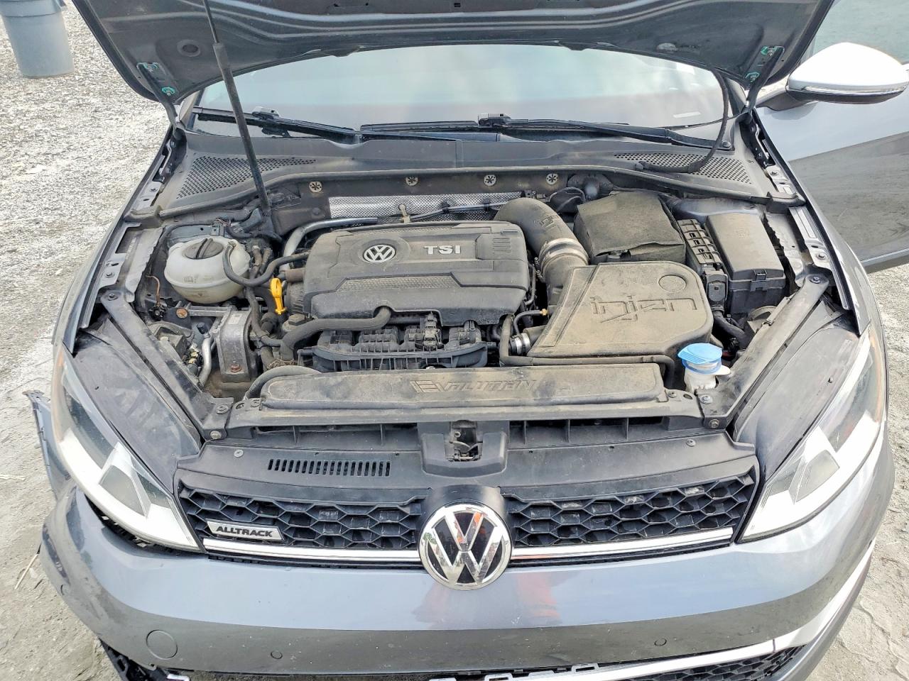 2017 VOLKSWAGEN GOLF