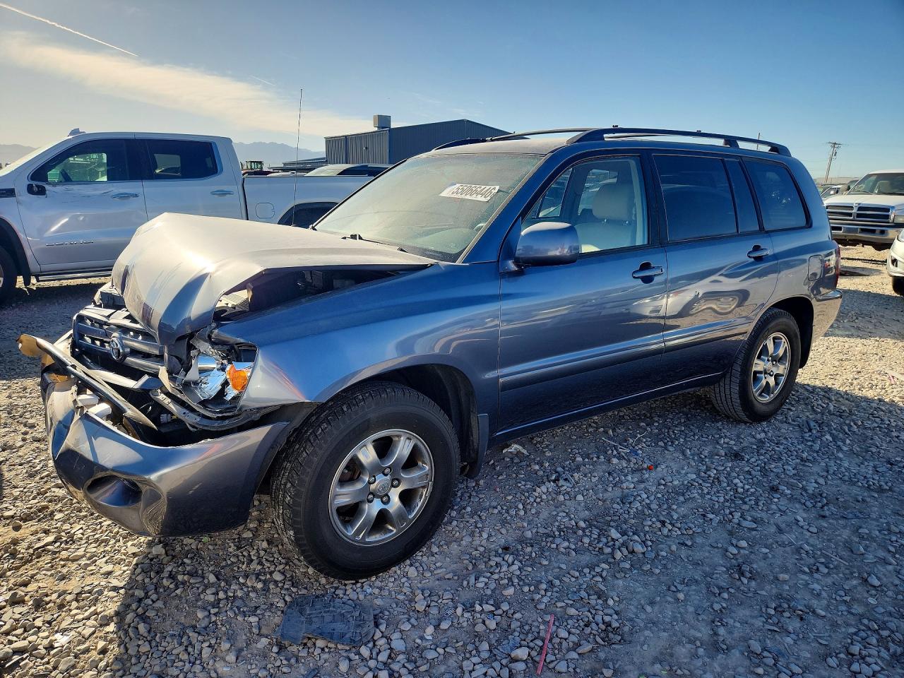 2004 TOYOTA HIGHLANDER
