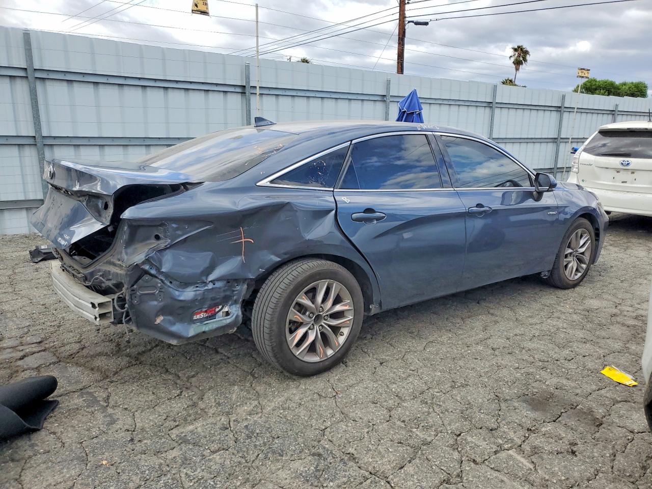 2019 TOYOTA AVALON