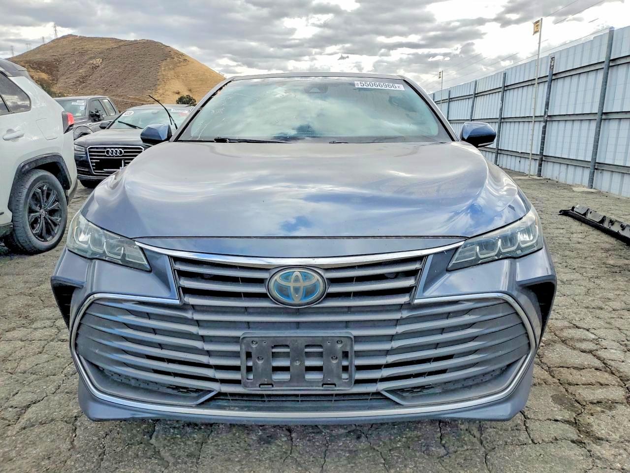 2019 TOYOTA AVALON