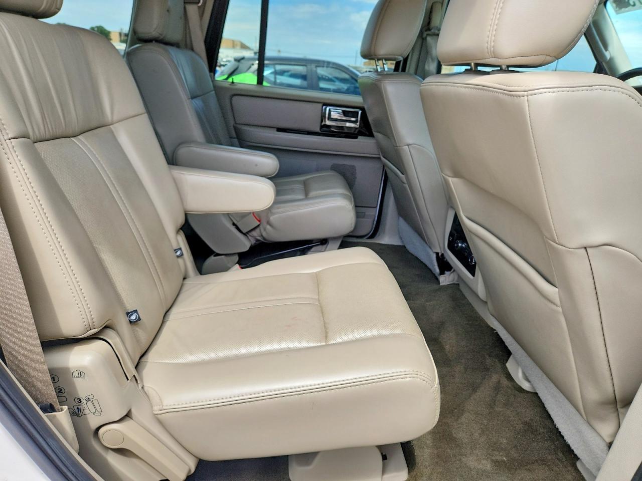 2017 LINCOLN NAVIGATOR