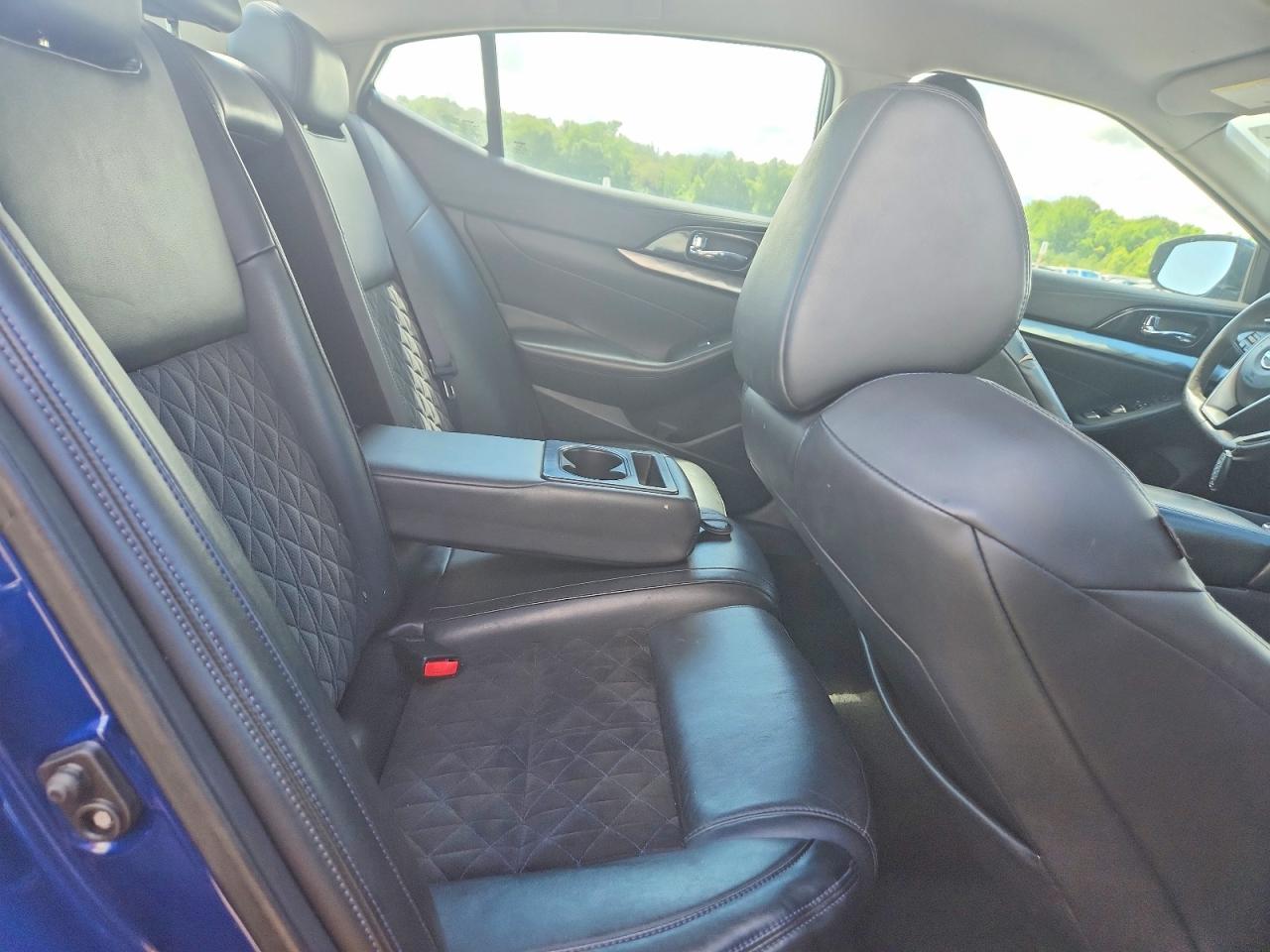 2017 NISSAN MAXIMA