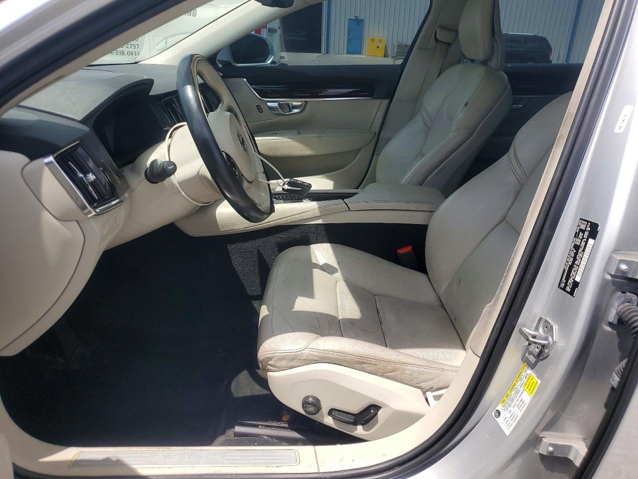 2018 VOLVO S90
