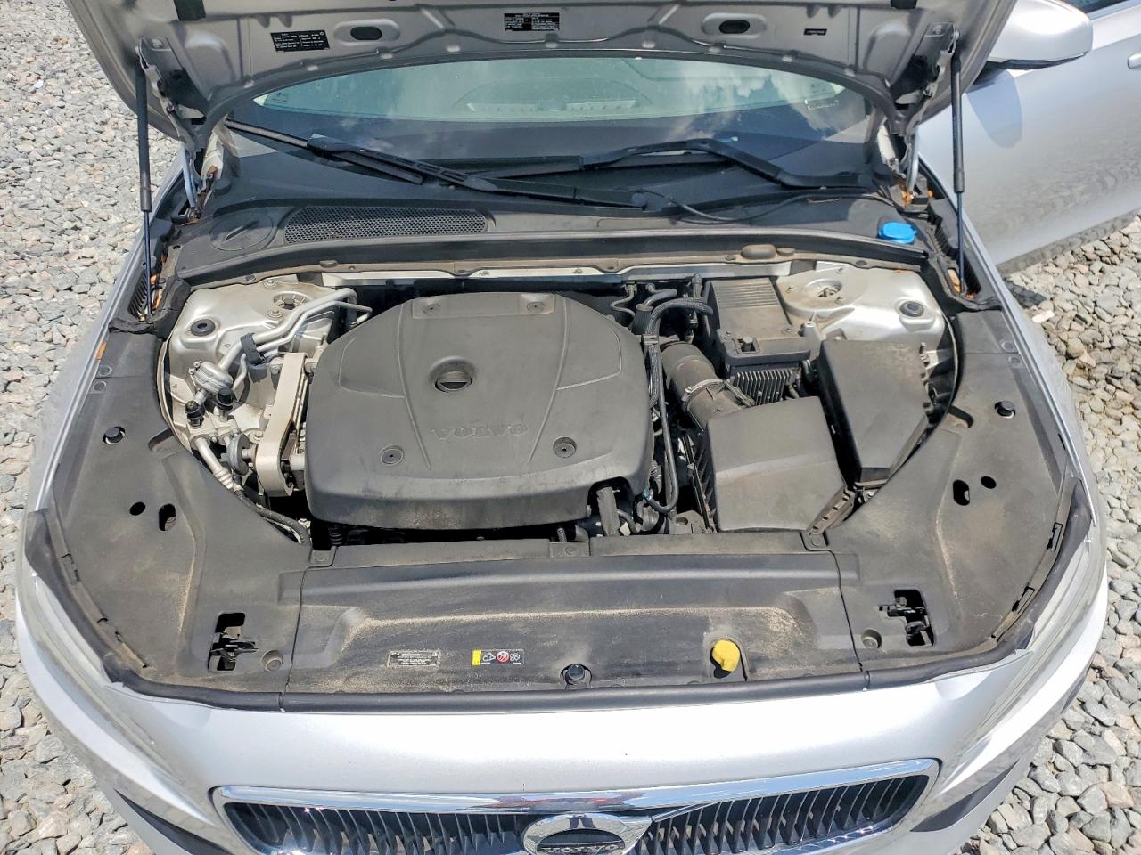 2018 VOLVO S90