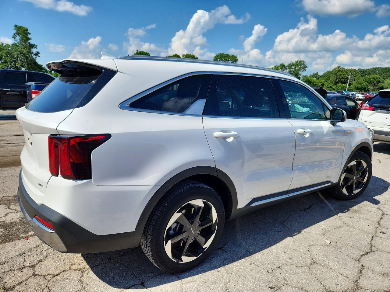 2025 KIA SORENTO