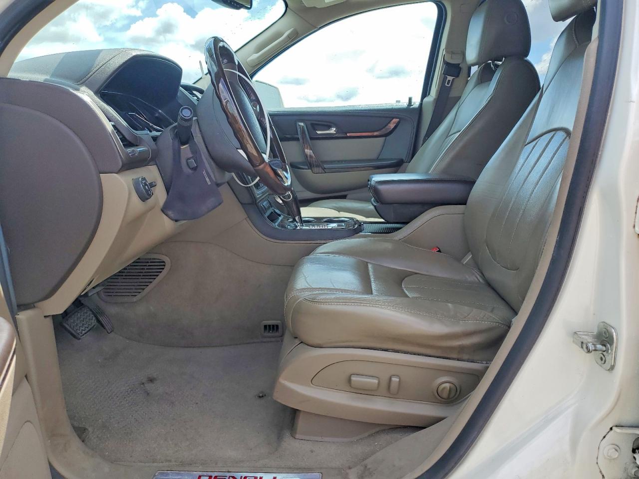 2014 GMC ACADIA DEN