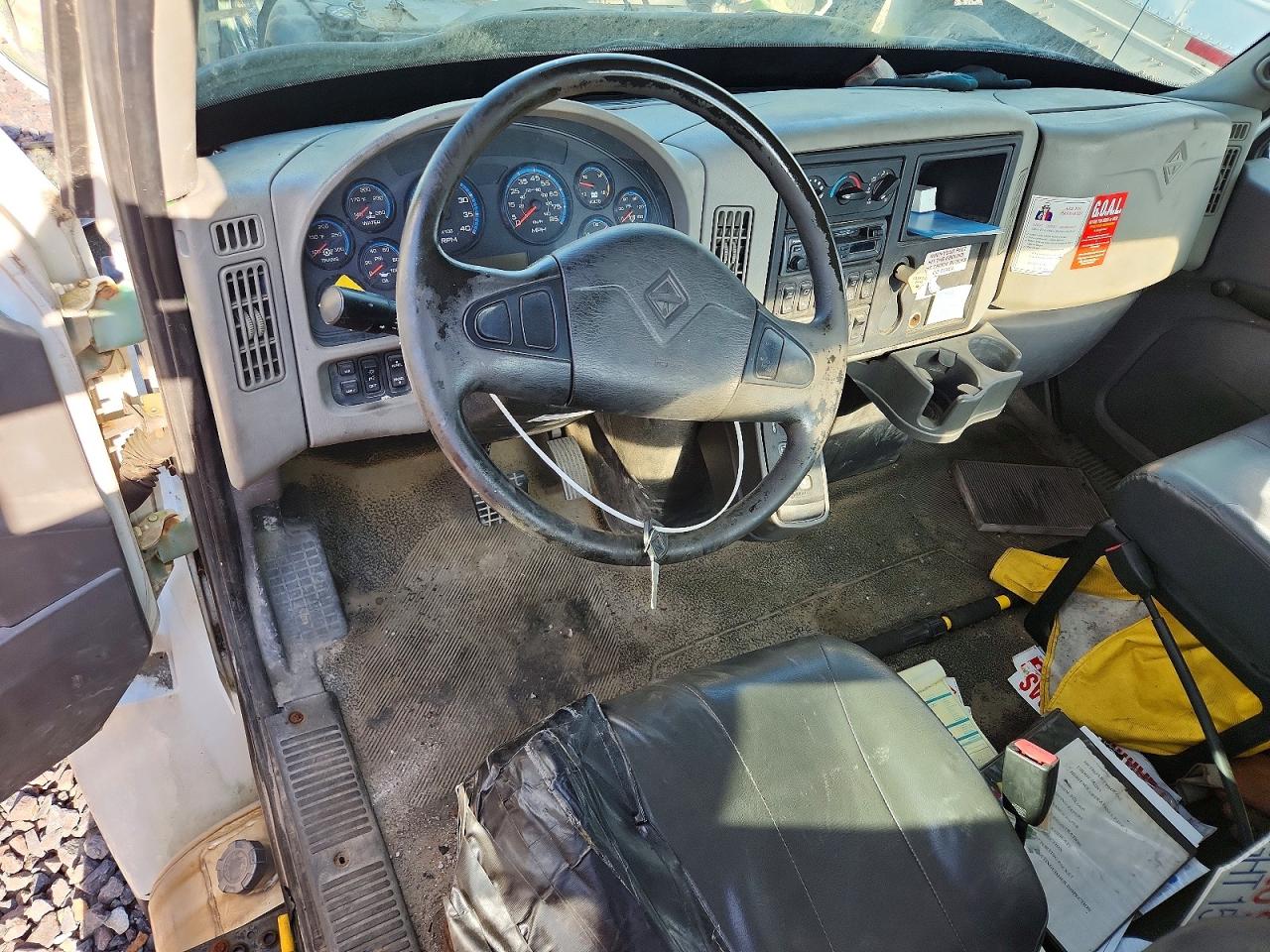 2008 INTERNATIONAL 4000 SERIE