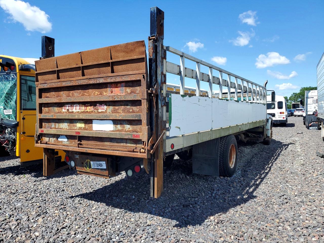 2008 INTERNATIONAL 4000 SERIE