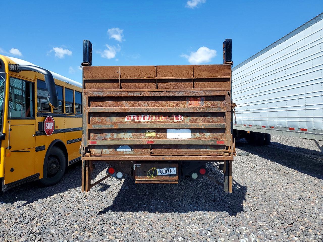 2008 INTERNATIONAL 4000 SERIE