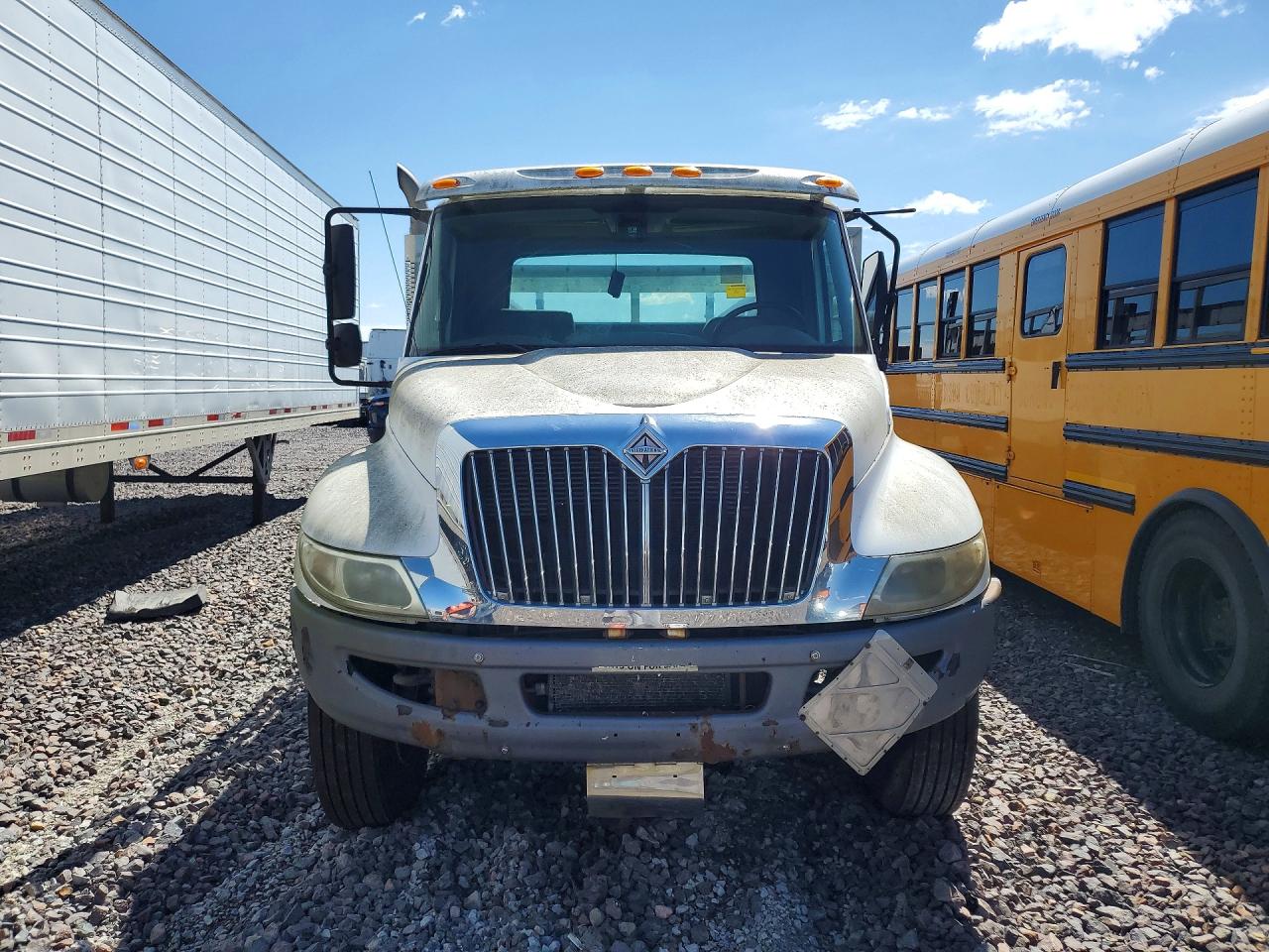 2008 INTERNATIONAL 4000 SERIE