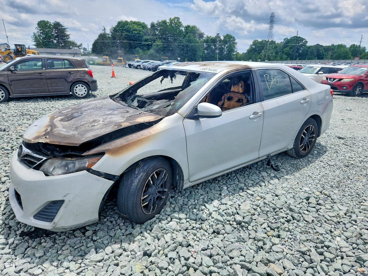 2014 TOYOTA CAMRY
