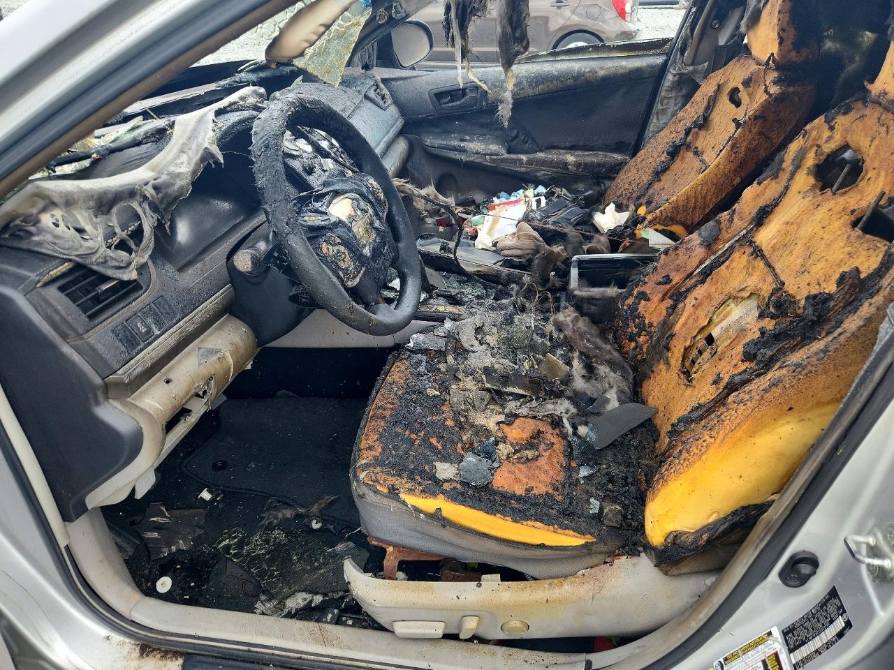 2014 TOYOTA CAMRY