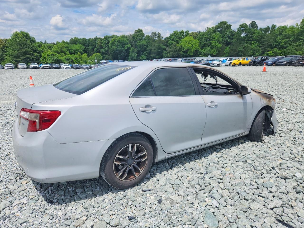 2014 TOYOTA CAMRY