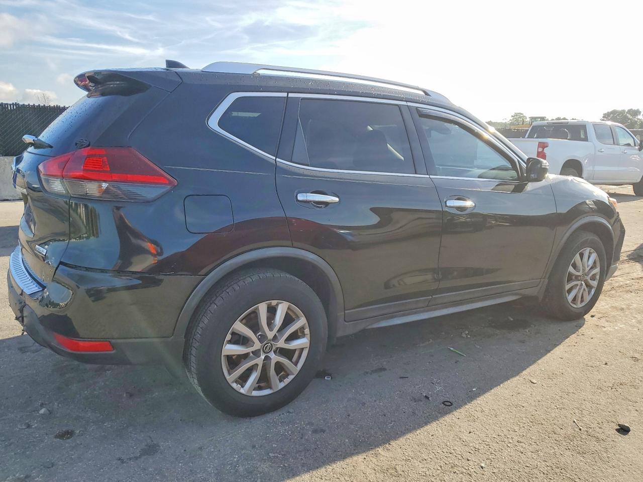 2019 NISSAN ROGUE