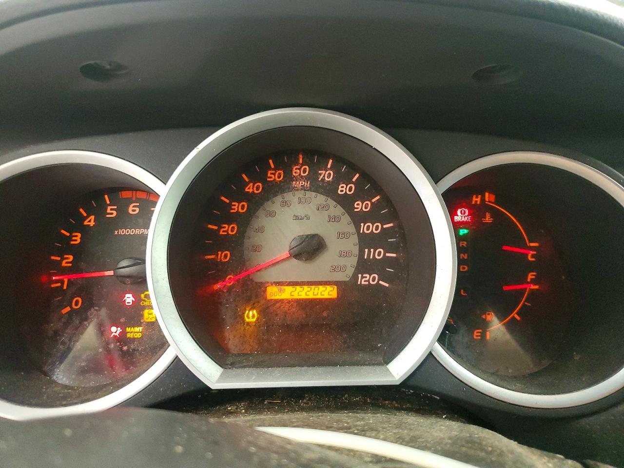 2010 TOYOTA TACOMA