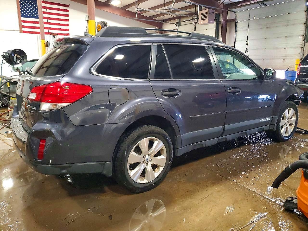 2012 SUBARU OUTBACK