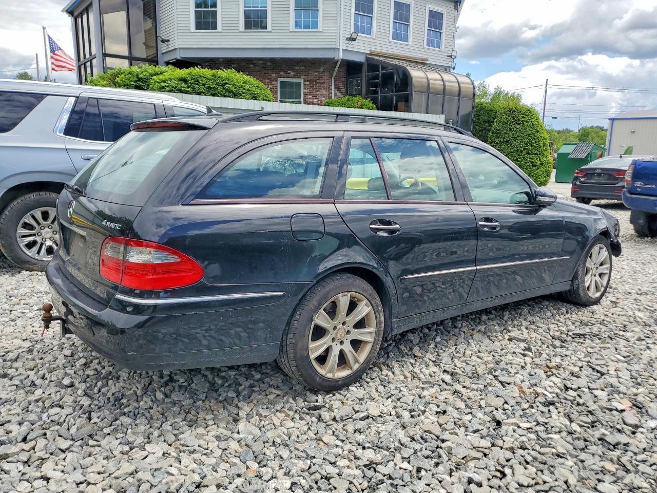 2009 MERCEDES-BENZ E-CLASS
