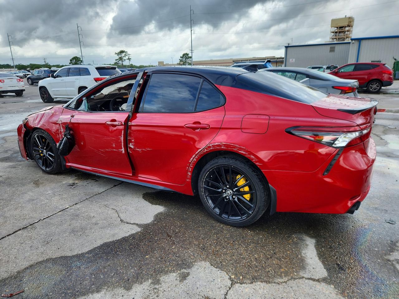 2024 TOYOTA CAMRY