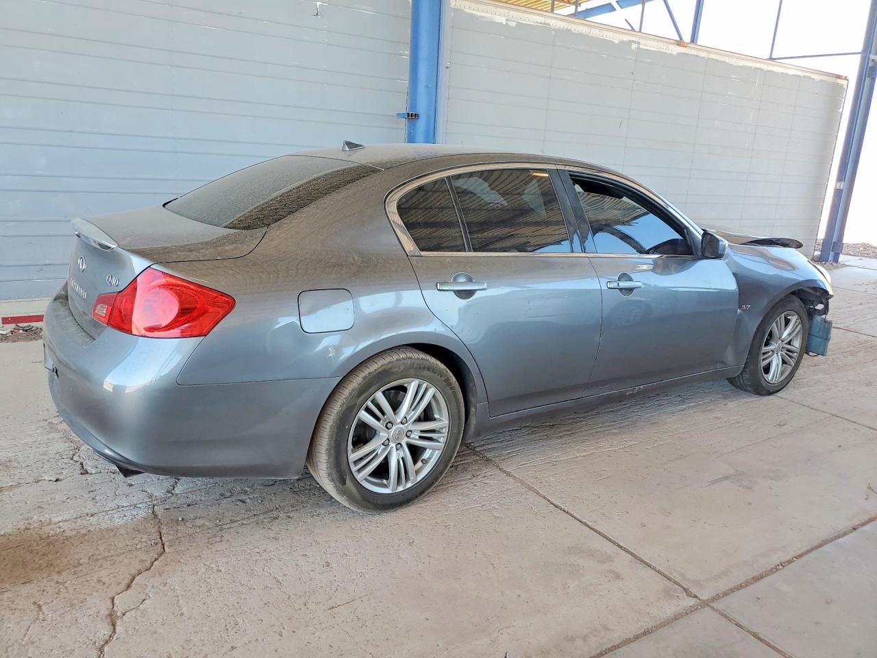 2015 INFINITI Q40