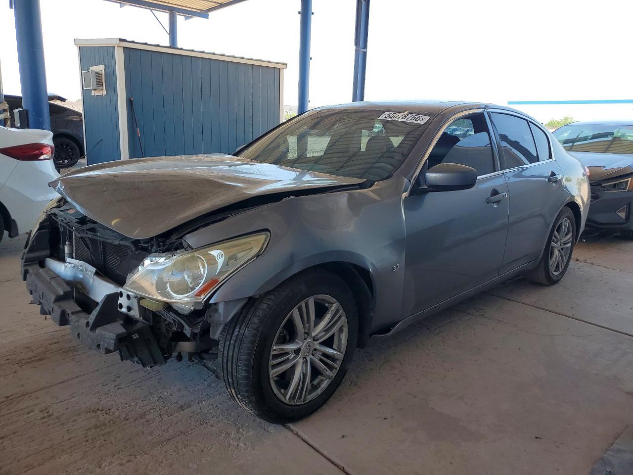 2015 INFINITI Q40