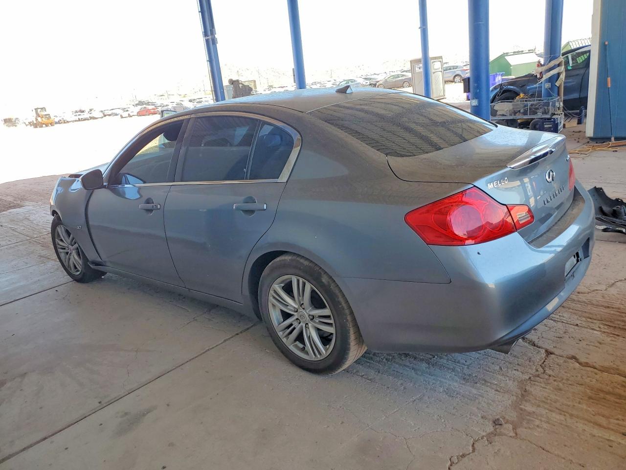 2015 INFINITI Q40