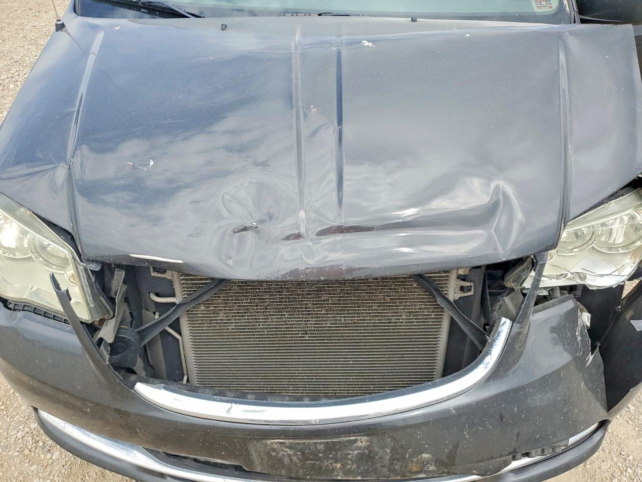 2011 CHRYSLER MINIVAN