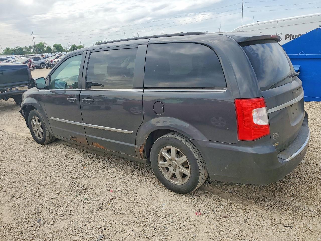 2011 CHRYSLER MINIVAN