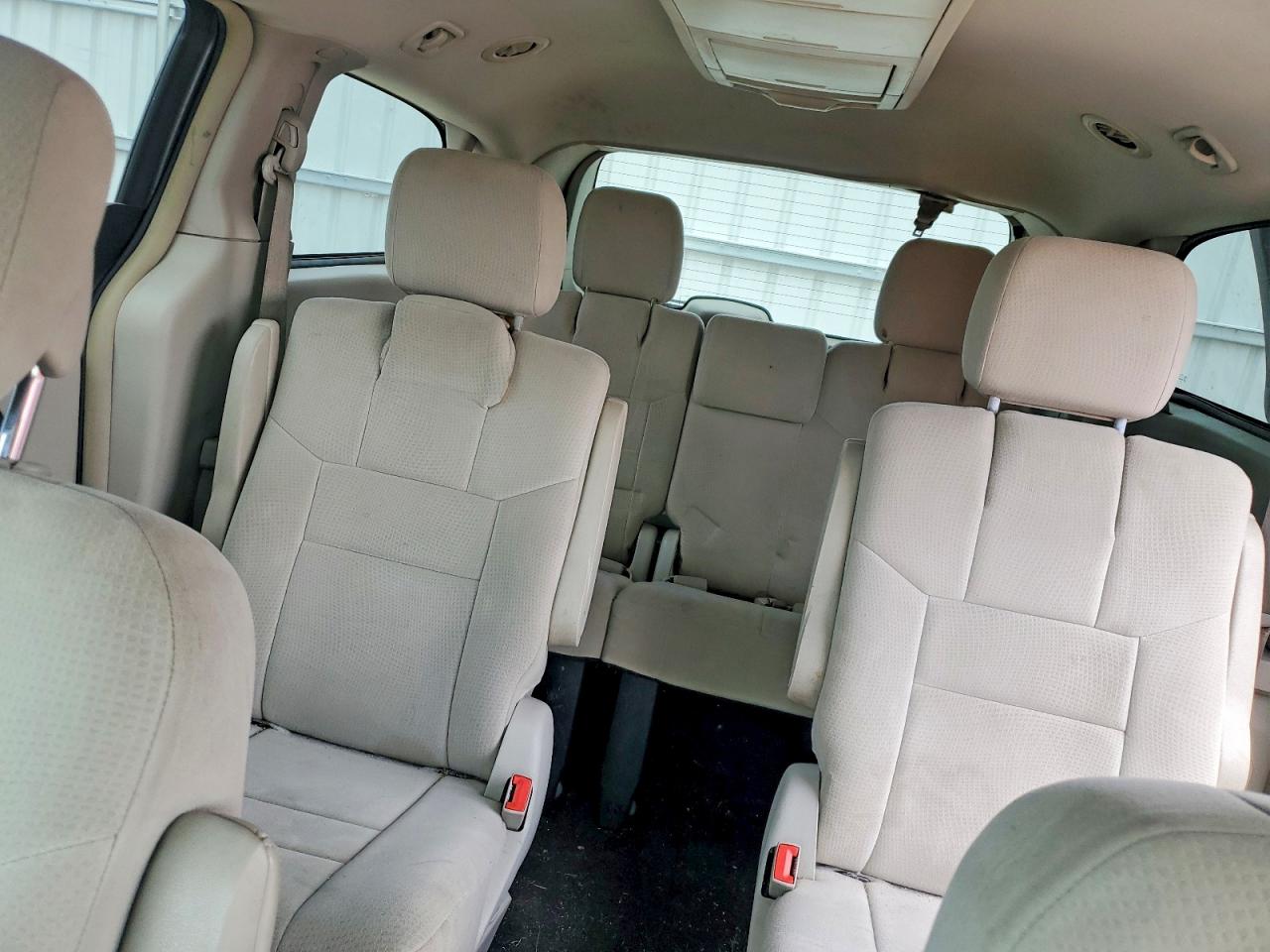 2011 CHRYSLER MINIVAN