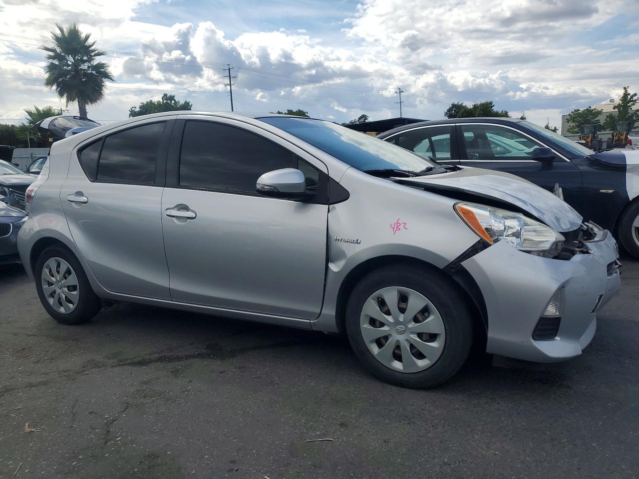 2013 TOYOTA PRIUS