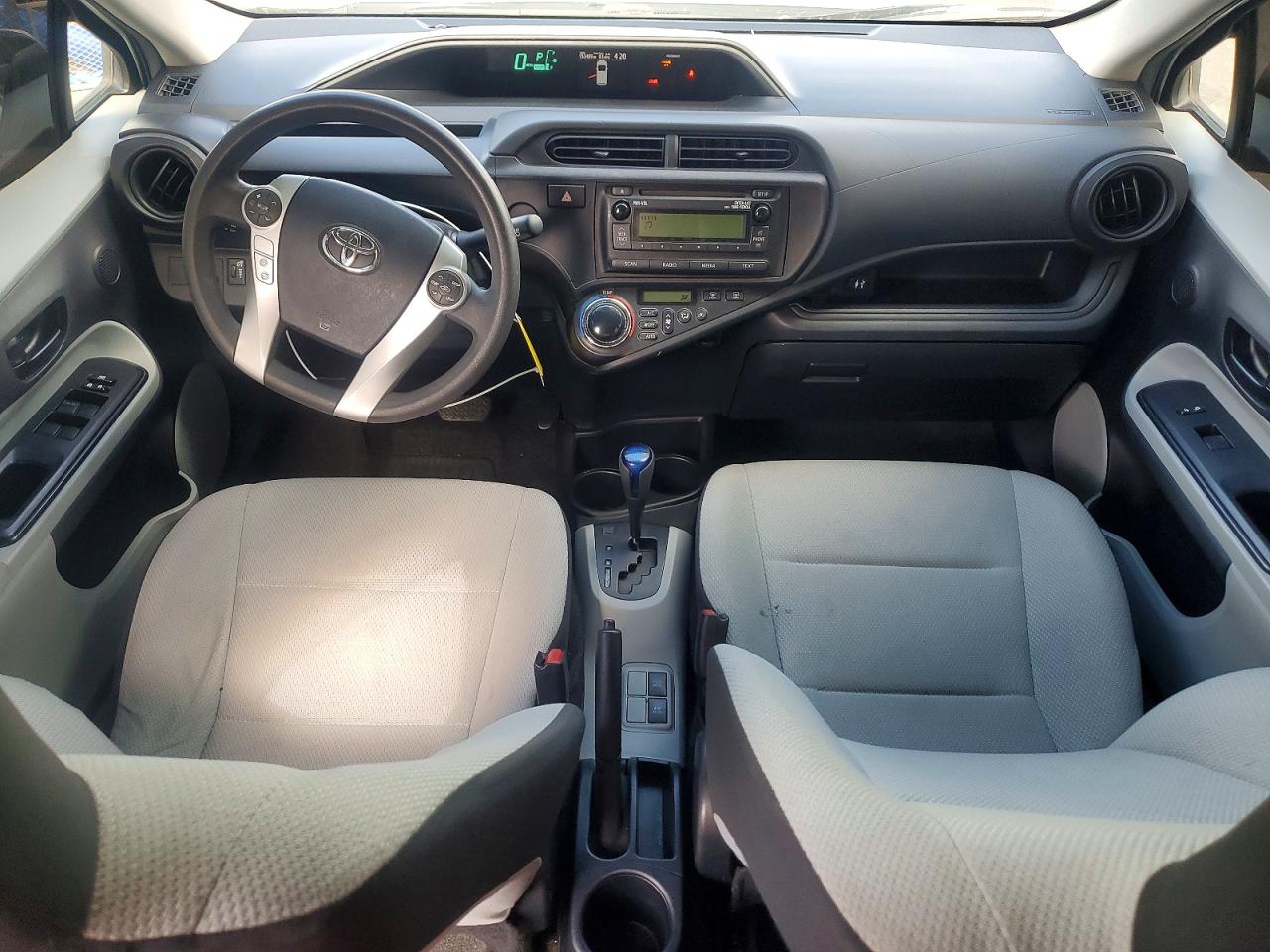 2013 TOYOTA PRIUS