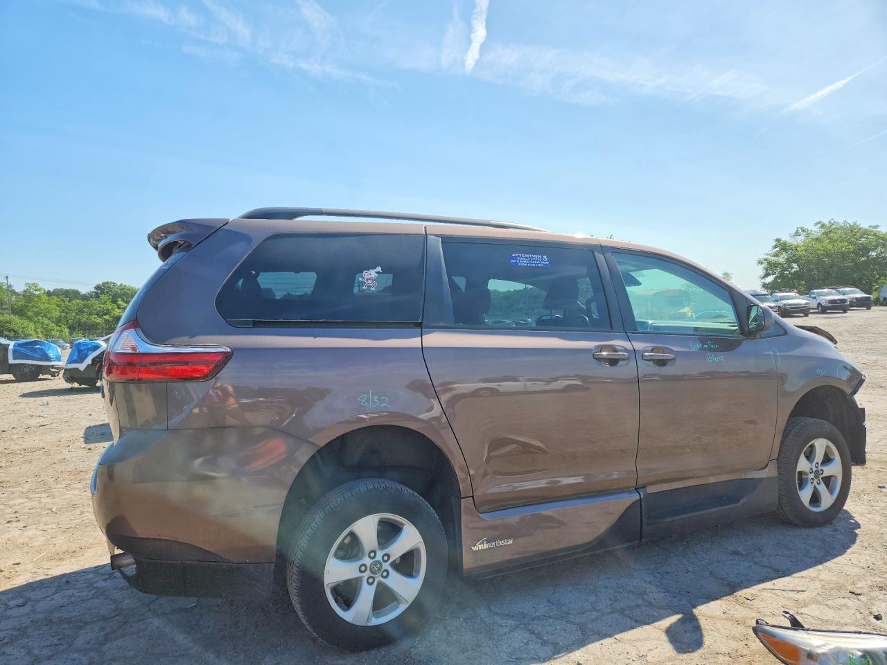 2018 TOYOTA SIENNA