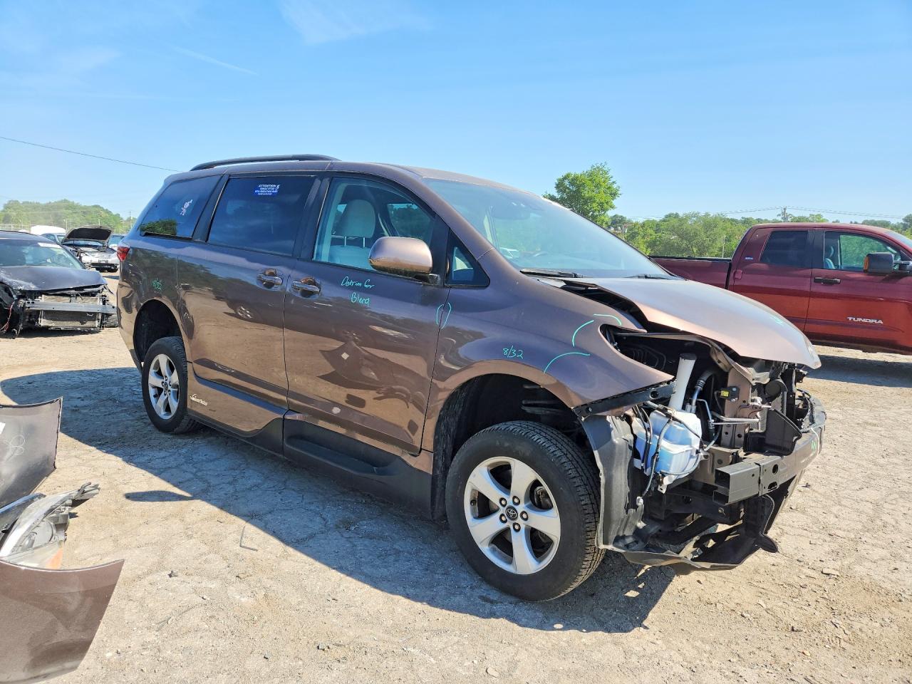 2018 TOYOTA SIENNA