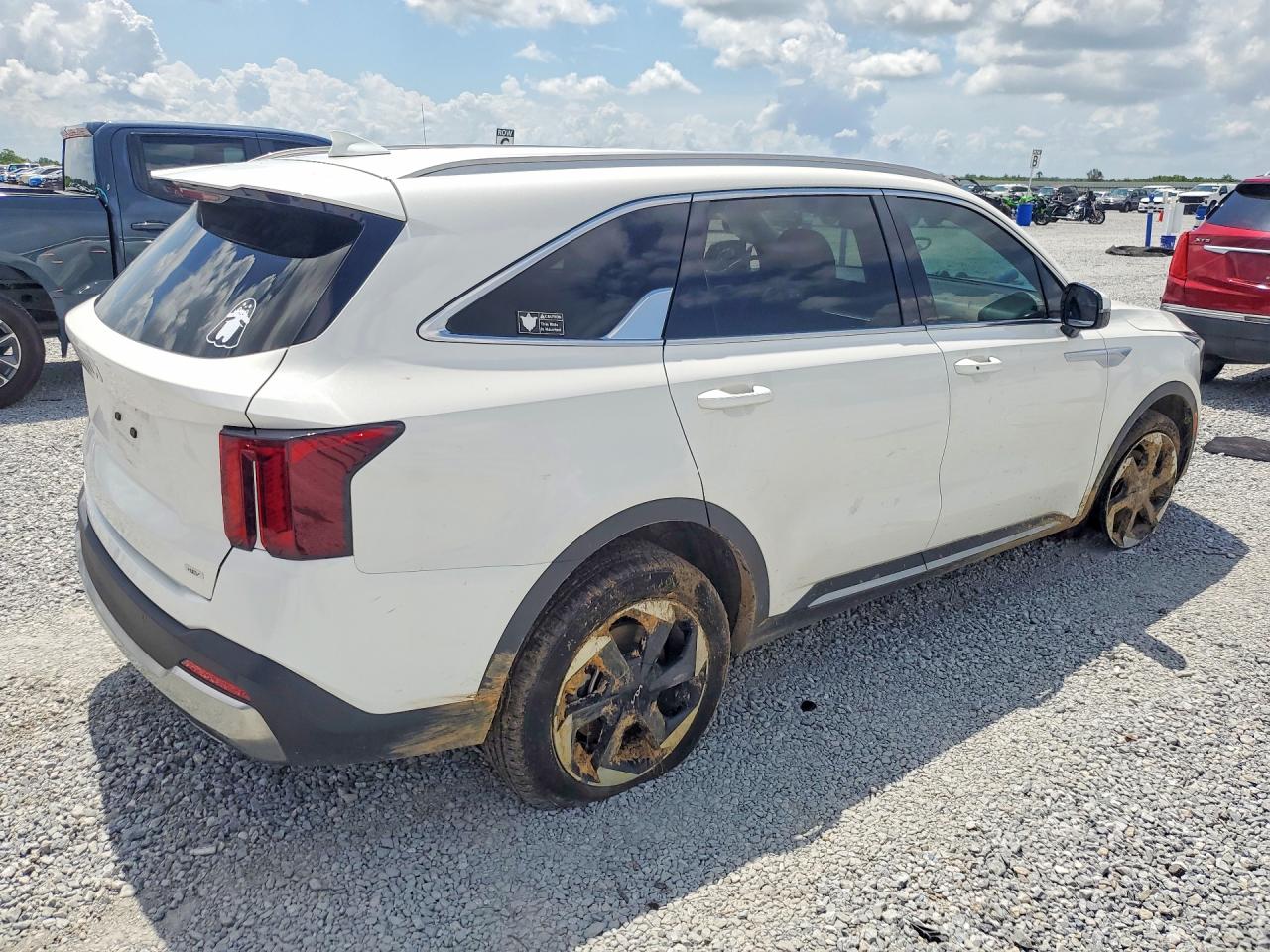 2025 KIA SORENTO