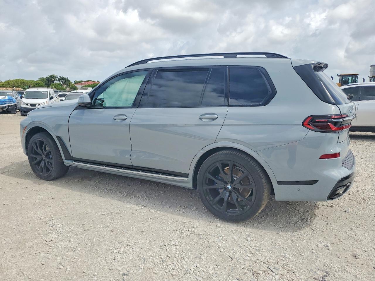 2026 BMW X7