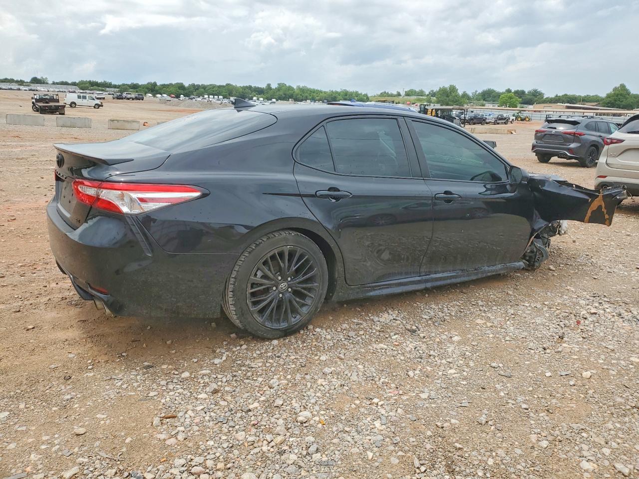 2019 TOYOTA CAMRY