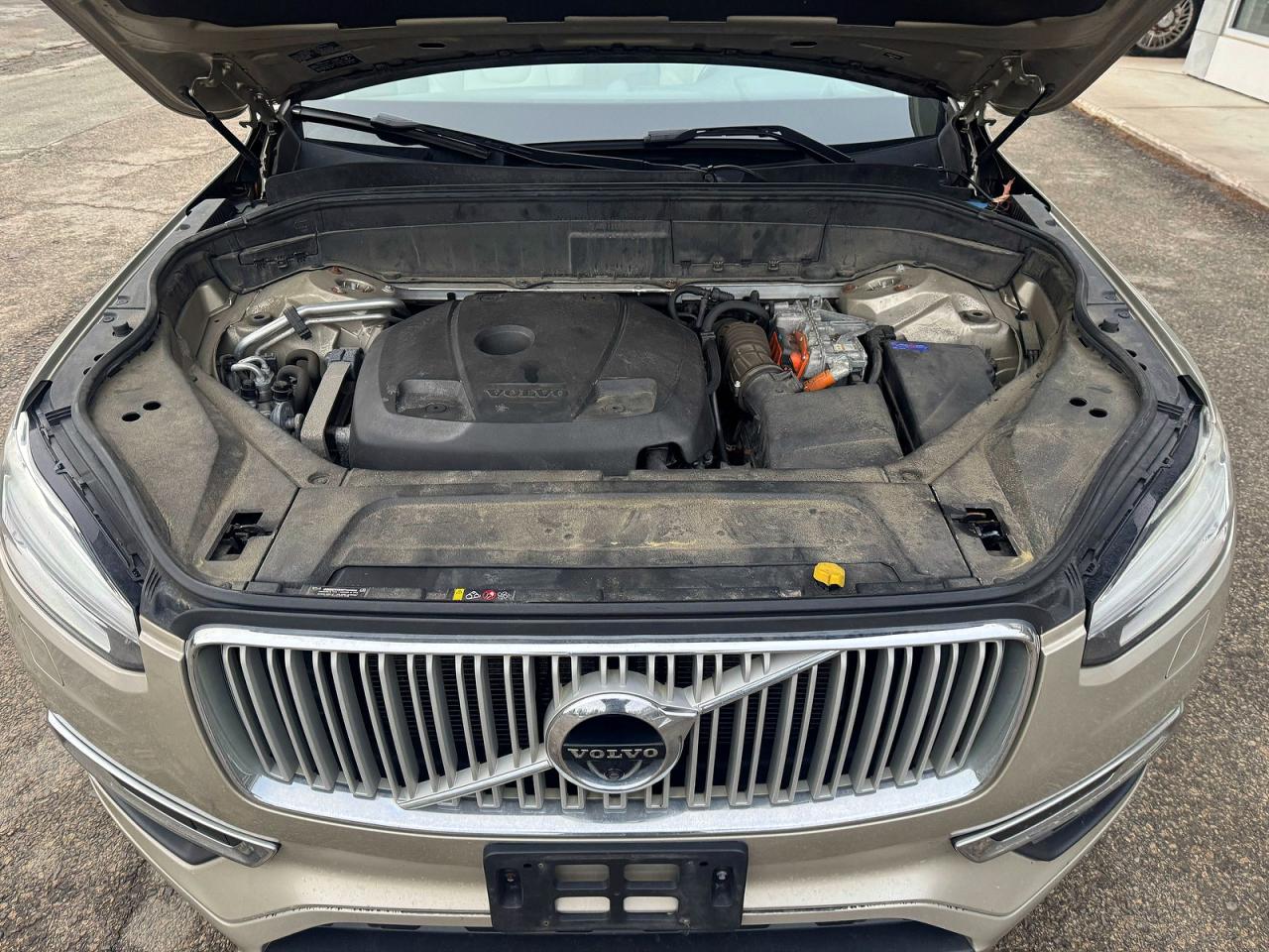 2016 VOLVO XC90