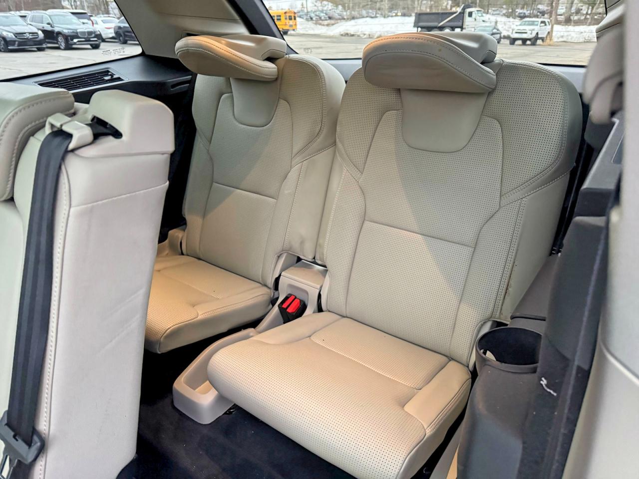 2016 VOLVO XC90