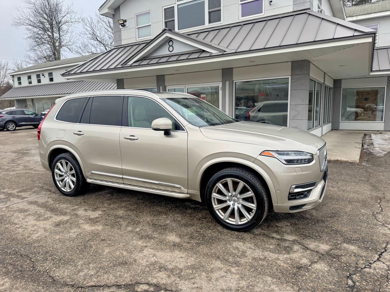 2016 VOLVO XC90