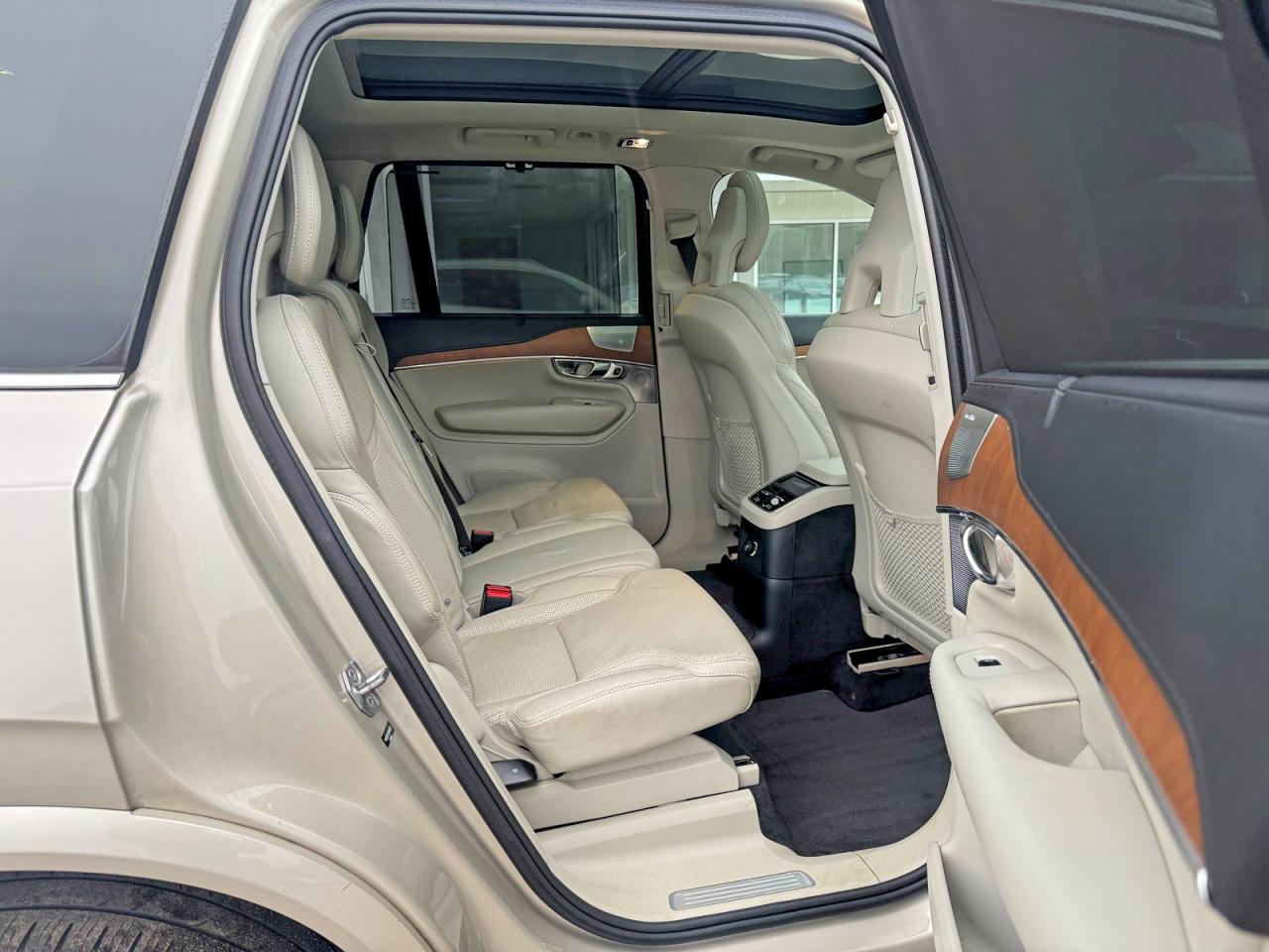 2016 VOLVO XC90