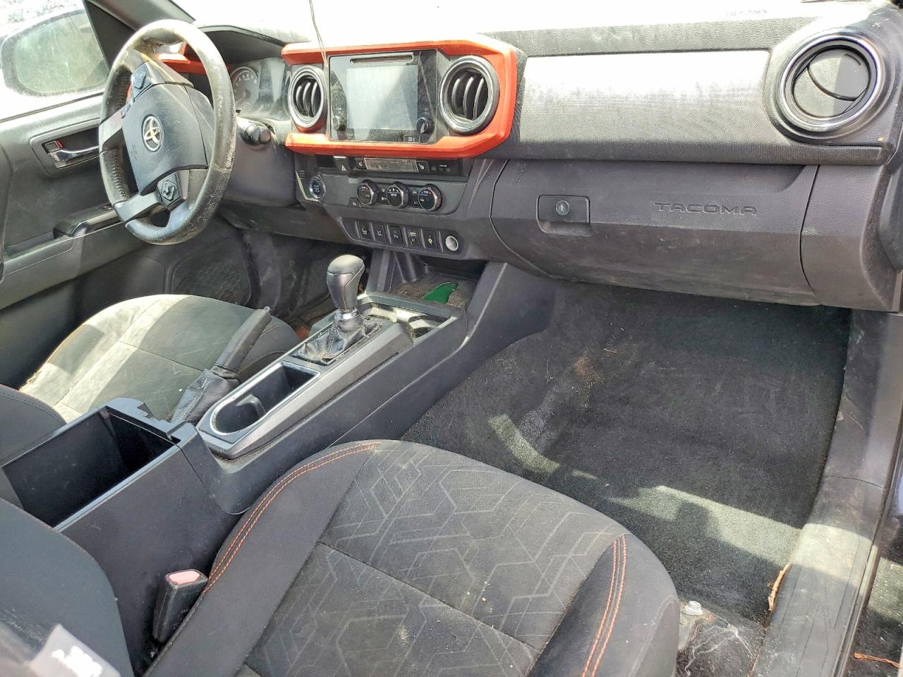 2017 TOYOTA TACOMA