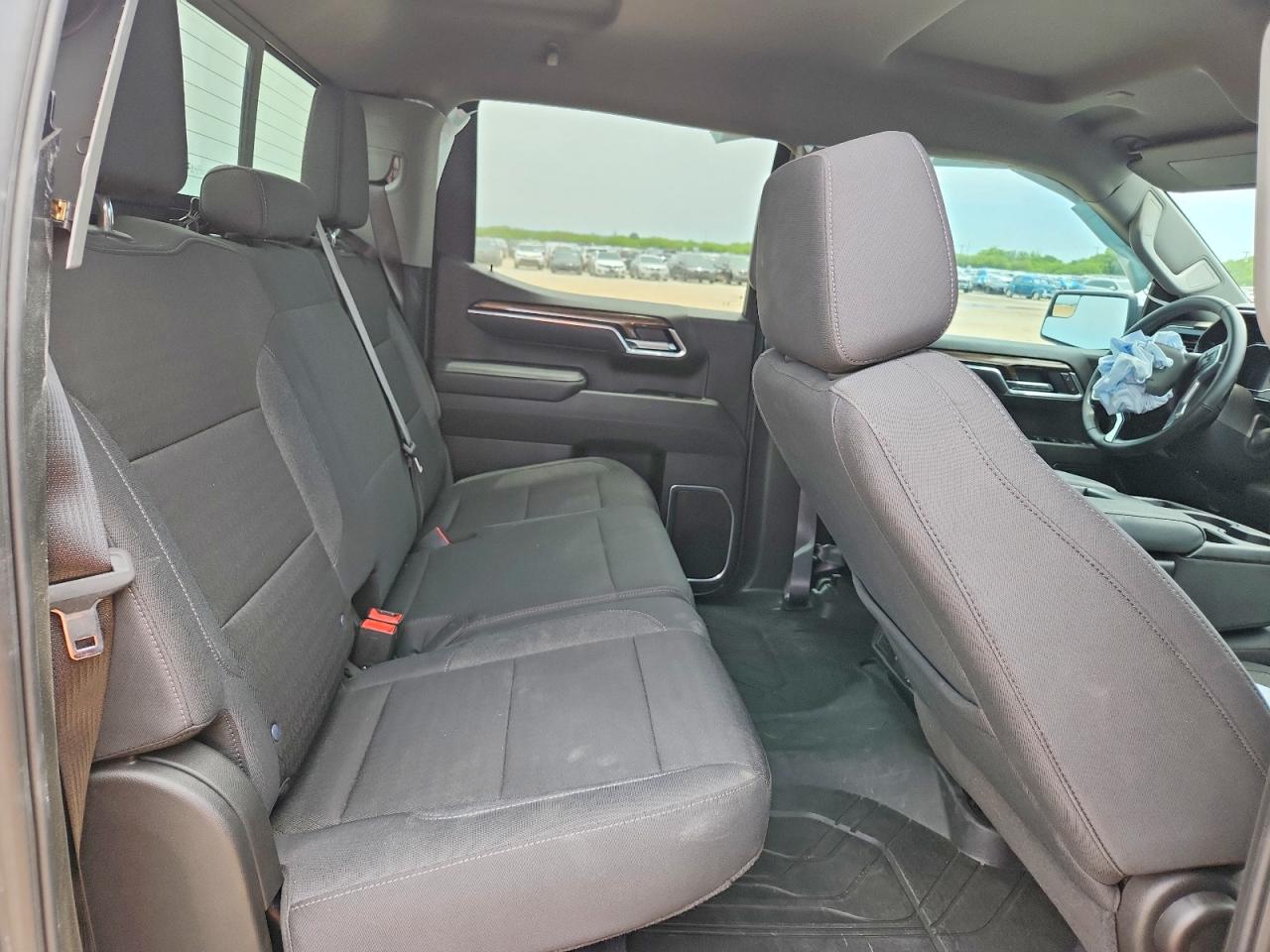 2025 CHEVROLET SILVERADO