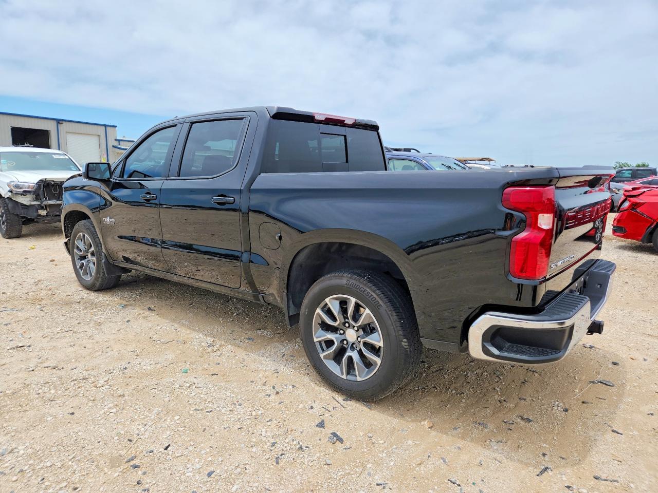 2025 CHEVROLET SILVERADO