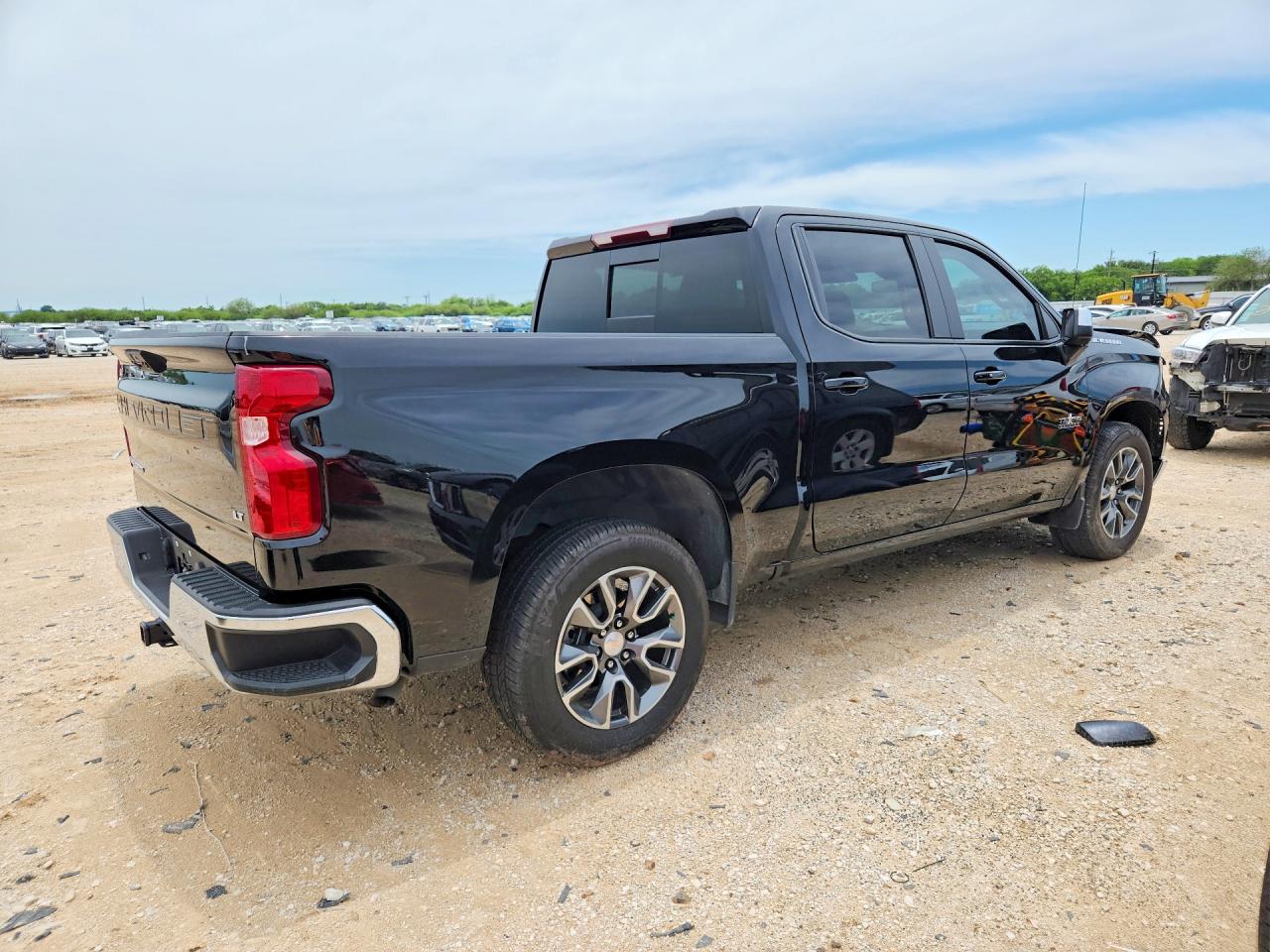 2025 CHEVROLET SILVERADO