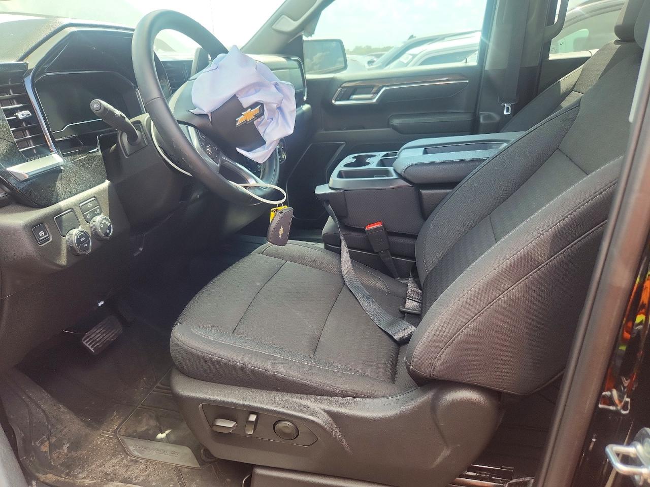 2025 CHEVROLET SILVERADO
