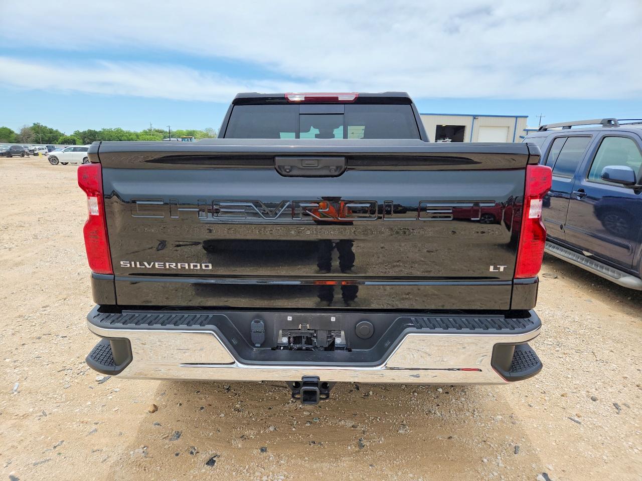 2025 CHEVROLET SILVERADO