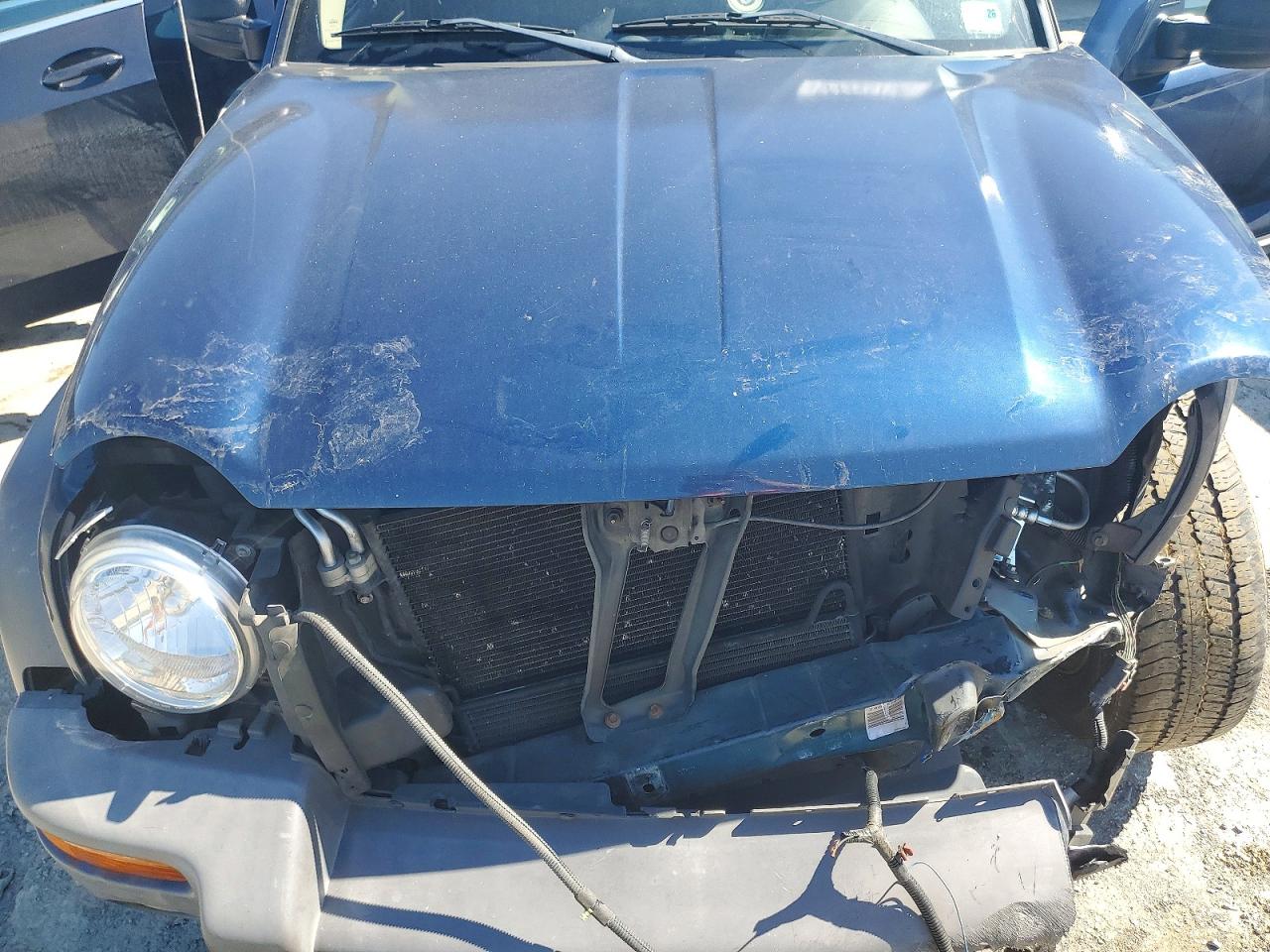 2004 JEEP LIBERTY