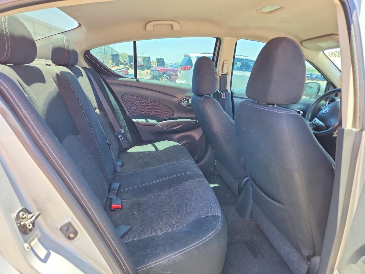 2015 NISSAN VERSA