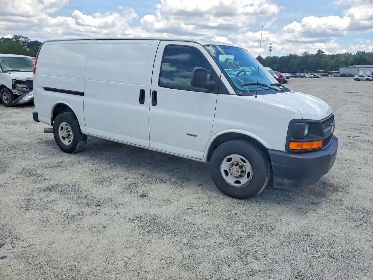 2017 CHEVROLET EXPRESS