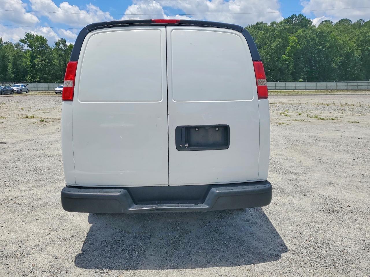 2017 CHEVROLET EXPRESS