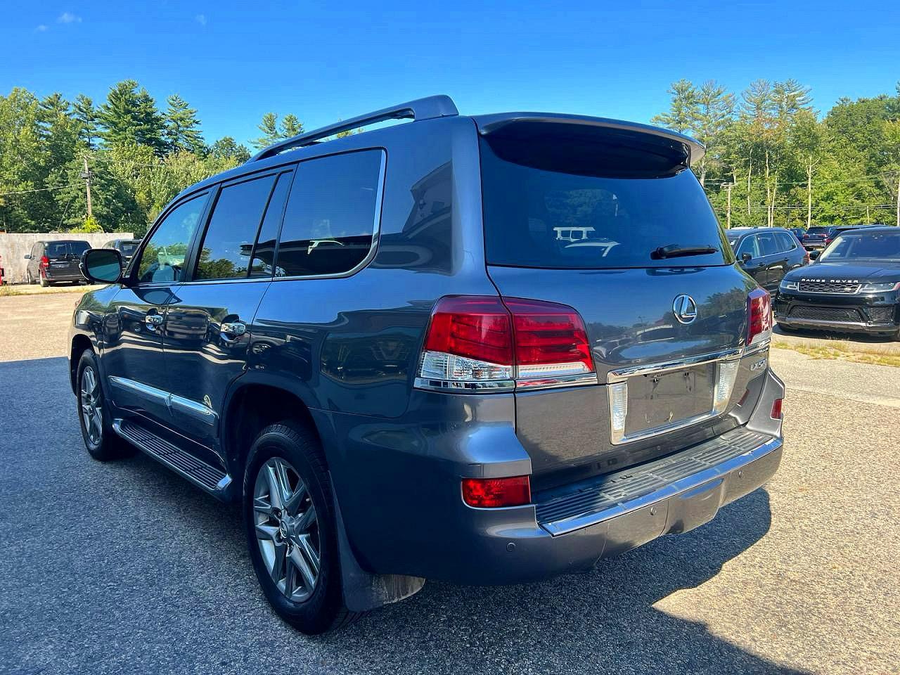 2013 LEXUS LX570